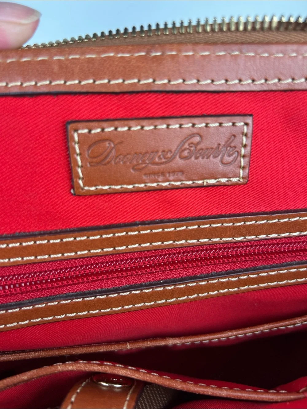 DOONEY & BOURKE PEBBLE GRAIN LEATHER DOME ZIP TOP RED AND TAN CROSSBODY HANDBAG